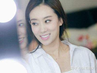 娱乐吃瓜女主角是谁,她是如何成为焦点人物的？